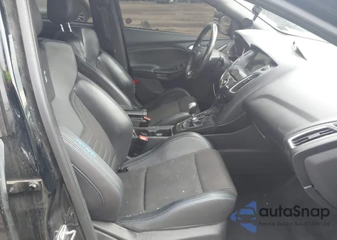 2017 Ford Focus Rs из США, поврежденный, VIN WF0DP3TH2H4122201